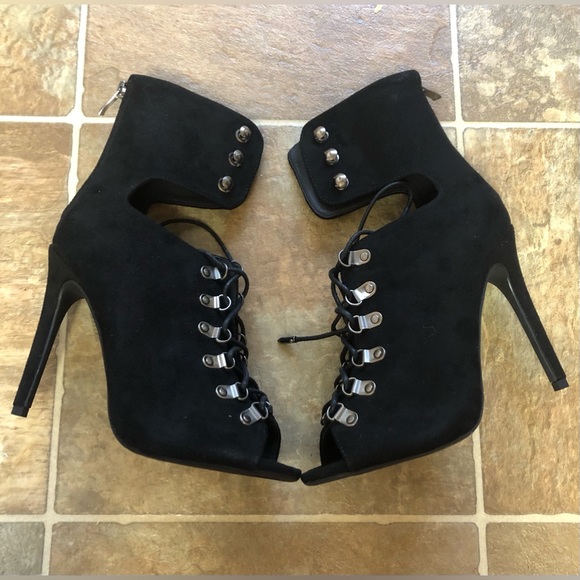 M & L HIGH HEEL FAUX SUEDE BOOTIES SIZE: 8.5 - Picture 7 of 9